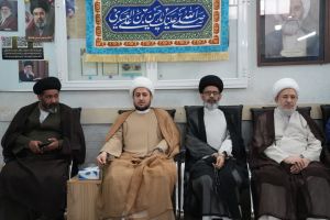 مراسم عمامه گذاری طلاب توسط آیت‌ الله‌ اراکی