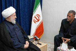 جمعی از شیعیان تونس با حضور در دفتر آیت‌ الله اراکی با ایشان دیدار و گفت‌وگو کردند