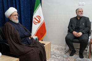دیدار شهردار قم با آیت‌ الله اراکی