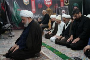 روز اول مراسمات عزاداری رحلت جانسوز رسول اکرم (صلی‌الله‌علیه‌وآله‌وسلم) و شهادت مظلومانه امام حسن (علیه‌ السلام) و امام رضا (علیه‌ السلام) در مسجد امام حسین (علیه‌ السلام) دفتر آیت‌ الله اراکی